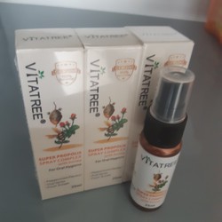 Xịt họng Keo ong đen Vitatree hỗ trợ điều trị và p...